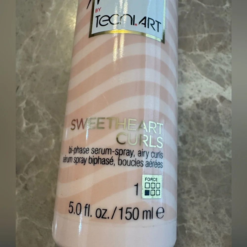 L'Oreal Professionnel Hollywood Waves Sweetheart Curls Serum-Spray
5.0 oz - Picture 3 of 5